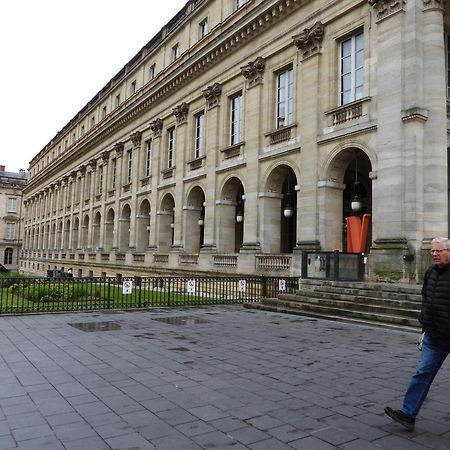 B&B Le Miroir Aux Fees Bordeaux Exterior photo