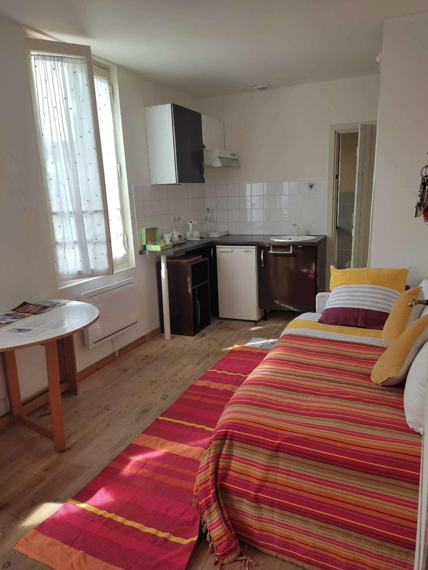 B&B Le Miroir Aux Fees Bordeaux Exterior photo